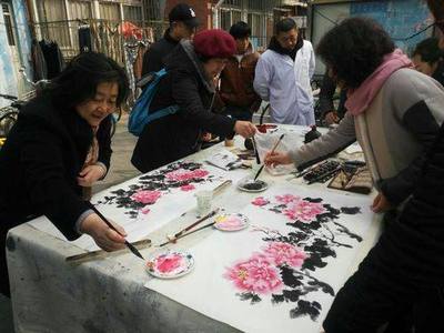 首都藝術家進社區 以藝傳情弘雷鋒，志愿服務暖人心